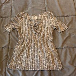 gray american eagle shirt